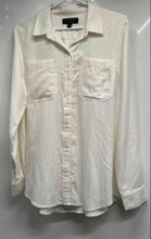 Load image into Gallery viewer, Banana Republic Womens Off White Pockets Boyfriend Fly Button-Up Shirt Size M
