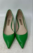 Load image into Gallery viewer, Zara Basic Womens Green Leather Pointed Toe Kitten Pump Heels Size EUR 41
