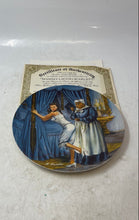 Load image into Gallery viewer, Edwin M. Knowles #M5188 Multicolor Mammy Lacing Scarlett Collector Plate W/ Box
