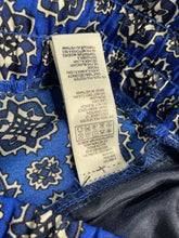 Load image into Gallery viewer, Forever 21 Womens Blue Floral Slash Pockets Wide-Leg Cropped Pants Size S
