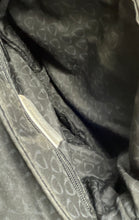 Load image into Gallery viewer, Liz Claiborne Womens Black Adjustable Strap Inner Pocket Crossbody Bag
