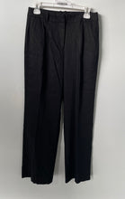 Load image into Gallery viewer, J.Crew Womens Black Pleated Front Pockets Straight Leg Dress Pants Size 4
