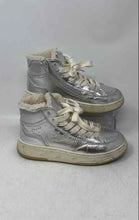 Load image into Gallery viewer, Zara Kids Silver White Round Toe Lace-Up Winter Sneaker Shoes Size EUR 34
