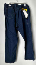 Load image into Gallery viewer, Wrangler Mens 47MWZ Blue Denim Regular Fit Straight Leg Jeans Size 40x30 W/ Tag
