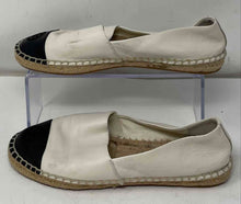 Load image into Gallery viewer, Authentic Tory Burch Womens Color-Block White Black Espadrille Flats Size 8.5M
