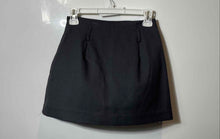 Load image into Gallery viewer, Dissh Womens Gray Side-Zip Front Flap Pockets Short Mini Skirt Size 2
