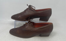 Load image into Gallery viewer, Joan David Womens Brown Leather Lace-Up Wingtip Oxford Dress Shoes Size 8M
