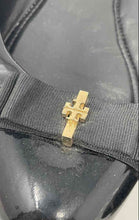 Load image into Gallery viewer, Authentic Tory Burch Womens Black Leather Ballet Flats Size 11 M Damaged
