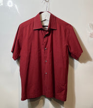 Load image into Gallery viewer, Banana Republic Mens Red Stretch Short Sleeve Collared Button-Up Shirt Size M
