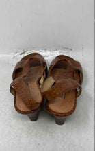 Load image into Gallery viewer, Maximiliano Womens Brown Leather Open Toe Wedge Heel Slingback Sandals Size 9
