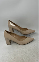 Load image into Gallery viewer, Marc Fisher Womens Caitlin Cream Patent Leather Pointed Toe Pump Heels Size 8M
