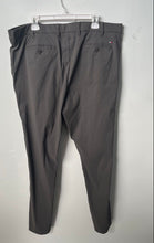 Load image into Gallery viewer, Tommy Hilfiger Mens Gray Flat Front Straight Leg Dress Pants Size 40/32
