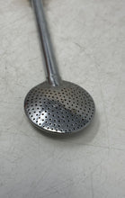 Load image into Gallery viewer, Decorative Metal Accents Gold Silver Promate Straw Cuia For Chimarrao Bombilla
