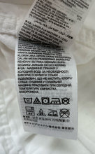 Load image into Gallery viewer, Gap Womens White Stretch Flat Front Slash Pocket Bermuda Shorts Size 0
