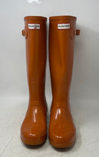 Load image into Gallery viewer, Hunter Unisex Original Tall Gloss Orange Round Toe Rain Boots Size W7 M6
