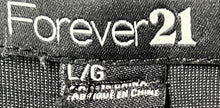 Load image into Gallery viewer, Forever 21 Womens Black Flat Front Slash Pockets Chino Shorts Size Large
