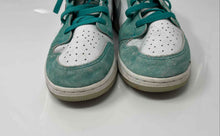Load image into Gallery viewer, Nike Girls Air Jordan 1 Low SE DQ8244-301 Green White Sneaker Shoes Size 6.5Y

