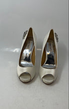 Load image into Gallery viewer, Badgley Mischka Womens Royal Cream &amp; Silver Rhinestones High Pump Heels Size 7.5
