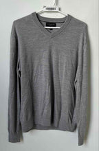 Load image into Gallery viewer, Banana Republic Mens Gray Heather Long Sleeve Knitted Pullover Sweater Size L
