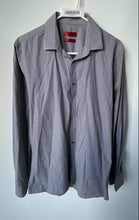 Load image into Gallery viewer, Hugo Boss Mens Gray Pinstripe Long Sleeve Slim Fit Stretch Dress Shirt Size 15.5
