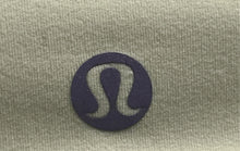 Load image into Gallery viewer, Lululemon Womens Green Activewear Regular Fit Compression Leggings Size 4
