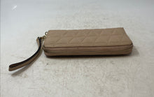 Load image into Gallery viewer, Michael Kors Womens Taupe Leather Quilted Credit Card Slot Zip-Around Wallet
