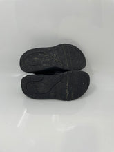 Load image into Gallery viewer, Nike Kids Air Max SYSTM Black Low Top Hook &amp; Loop Sneaker Shoes Size 13C
