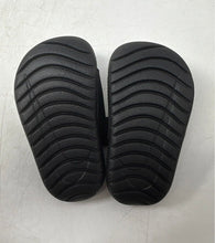 Load image into Gallery viewer, Nike Boys Kawa BV1094-001 Black Slip-On Open Toe Slide Sandals Size 5C

