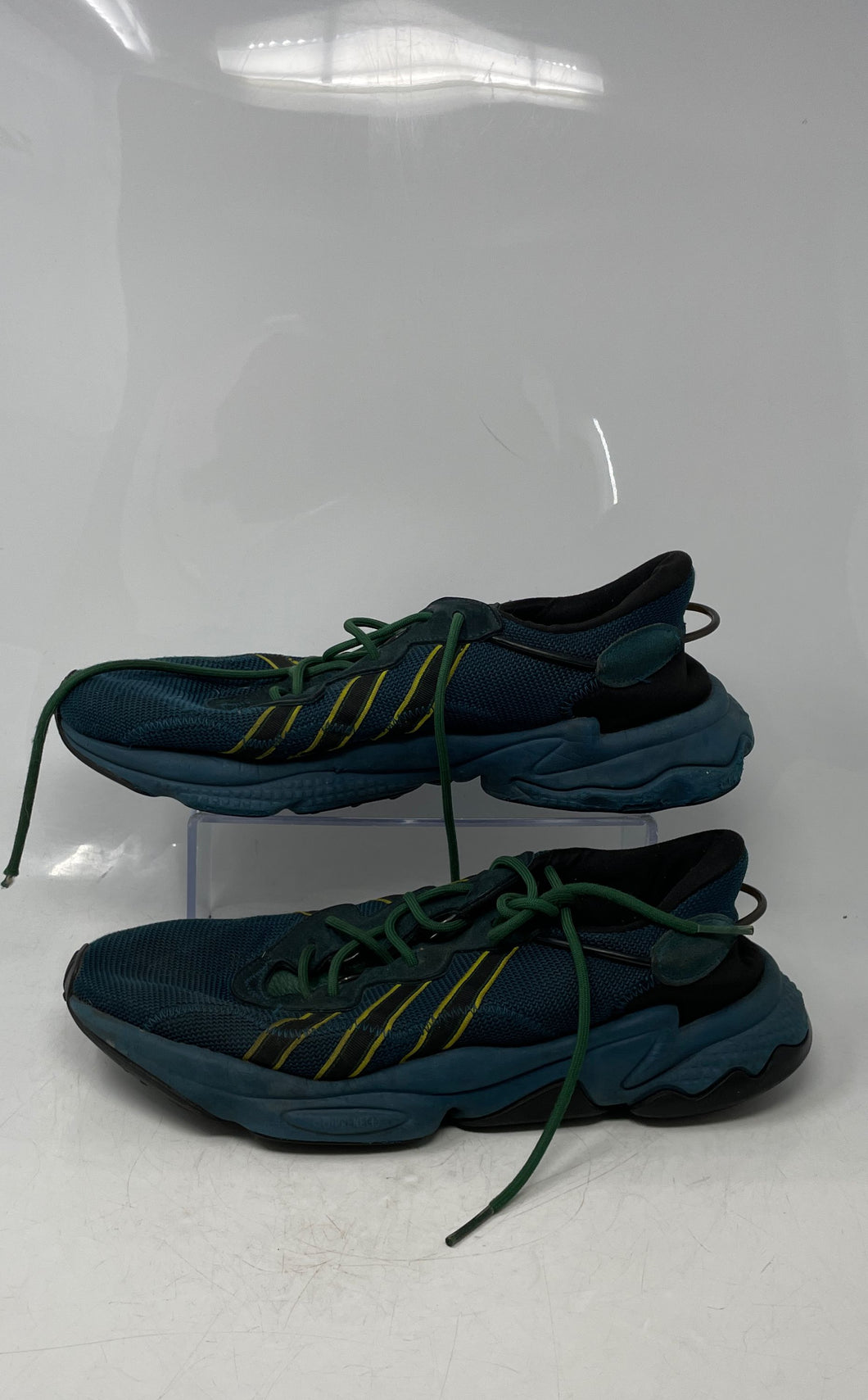 Adidas Mens Ozweego FV2480 Green Black Low Top Lace-Up Sneaker Shoes Size 12