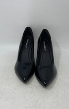 Load image into Gallery viewer, Piccadilly Womens Black Pointed Toe Slip-On Stiletto Pump Heels Size 7
