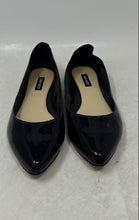 Load image into Gallery viewer, Nine West Womens Black Patent Leather Pointed Toe Slip-On Ballet Flats Size 8M
