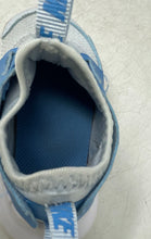 Load image into Gallery viewer, Nike Kids Flex Runner 3 FN1478 Light Blue White Slip-On Sneaker Shoes Size 7C
