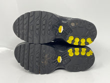 Load image into Gallery viewer, Authentic Nike Kids Air Max Plus DJ0675-200 Black Sneaker Shoes Size 2.5Y Worn
