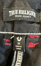 Load image into Gallery viewer, True Religion Mens Black Flat Front Pockets Regular Fit Cargo Shorts Size 38
