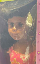 Load image into Gallery viewer, Teresa Tiens Ma Main Pour Que Je T'accompagne Fashion Doll w/ Baby Powder Scents
