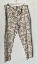 Load image into Gallery viewer, Calvin Klein Womens Beige Camouflage Print Flat Front Pockets Ankle Pants Sz 14
