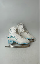 Load image into Gallery viewer, American Athletic Womens White Lace-Up Dancing On Ice Figure Skates Size 6
