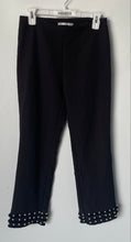 Load image into Gallery viewer, Grifflin Womens Black Pearls Flat Front Straight Leg Cropped Pants Size Small

