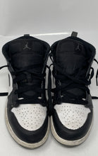 Load image into Gallery viewer, Nike Kids Air Jordan 1 Mid DQ8424-001 Black Gray White Sneaker Shoes Size 2.5Y

