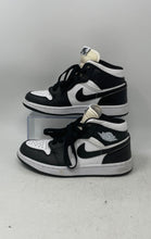 Load image into Gallery viewer, Nike Womens Air Jordan 1 Retro 555088-010 Black White Sneaker Shoes Size 6.5
