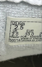 Load image into Gallery viewer, Vans Boys Off The Wall 500714 Black White Lace-Up Low Top Sneakers Shoes Sz 2.5Y
