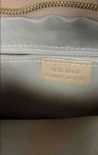 Load image into Gallery viewer, Vera Pelle Womens Beige Genuine Leather Detachable Chain Strap Crossbody Bag

