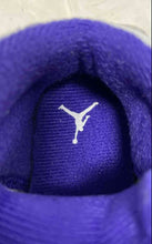 Load image into Gallery viewer, Authentic Nike Boys Air Jordan 5 Retro White Basketball Shoes Size 4C In Box
