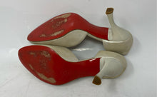 Load image into Gallery viewer, Edoardo Tulli Womens Golden Tone Slip-On Kitten Pump Heels Size 37
