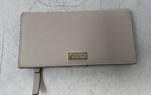 Load image into Gallery viewer, Kate Spade New York Womens Ivory Textured Leather ID And Card Slot Bifold Wallet
