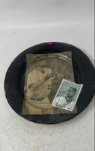 Load image into Gallery viewer, Mike Redmond Florida Marlins Decorative Baseball Memorabilia Collector Plate
