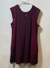 Load image into Gallery viewer, Alfani Womens Black Red Printed Sleeveless Split Neck Pullover Shift Dress Sz XL
