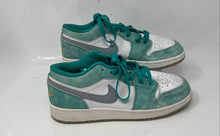 Load image into Gallery viewer, Nike Girls Air Jordan 1 Low SE DQ8244-301 Green White Sneaker Shoes Size 6.5Y

