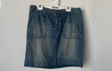 Load image into Gallery viewer, Ann Taylor Loft Womens Blue Medium Wash Stretch Denim Mini Skirt Size S
