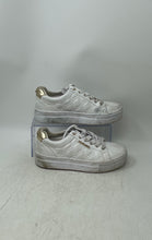 Load image into Gallery viewer, Nine West Womens Grisa White Gold Faux Leather Quilted Sneakers Shoes Size 5.5M
